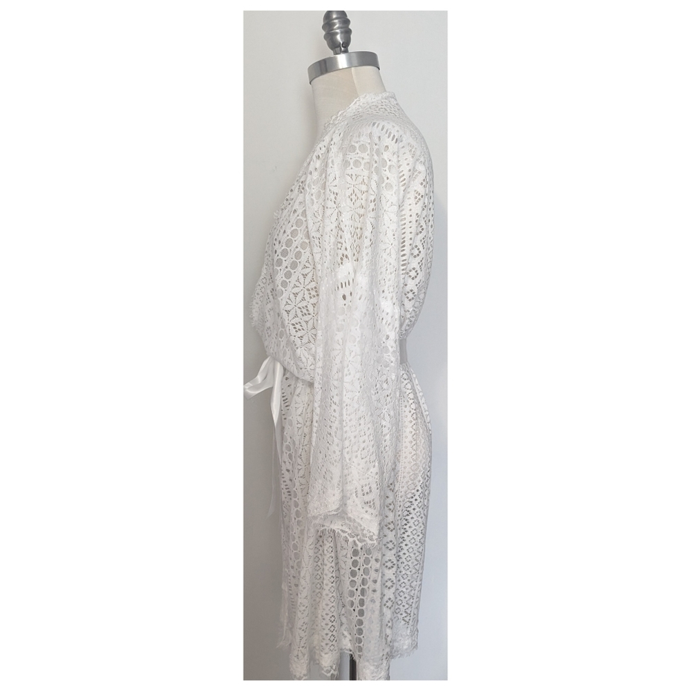David's Bridal White Lace Robe - Picture 3 of 4